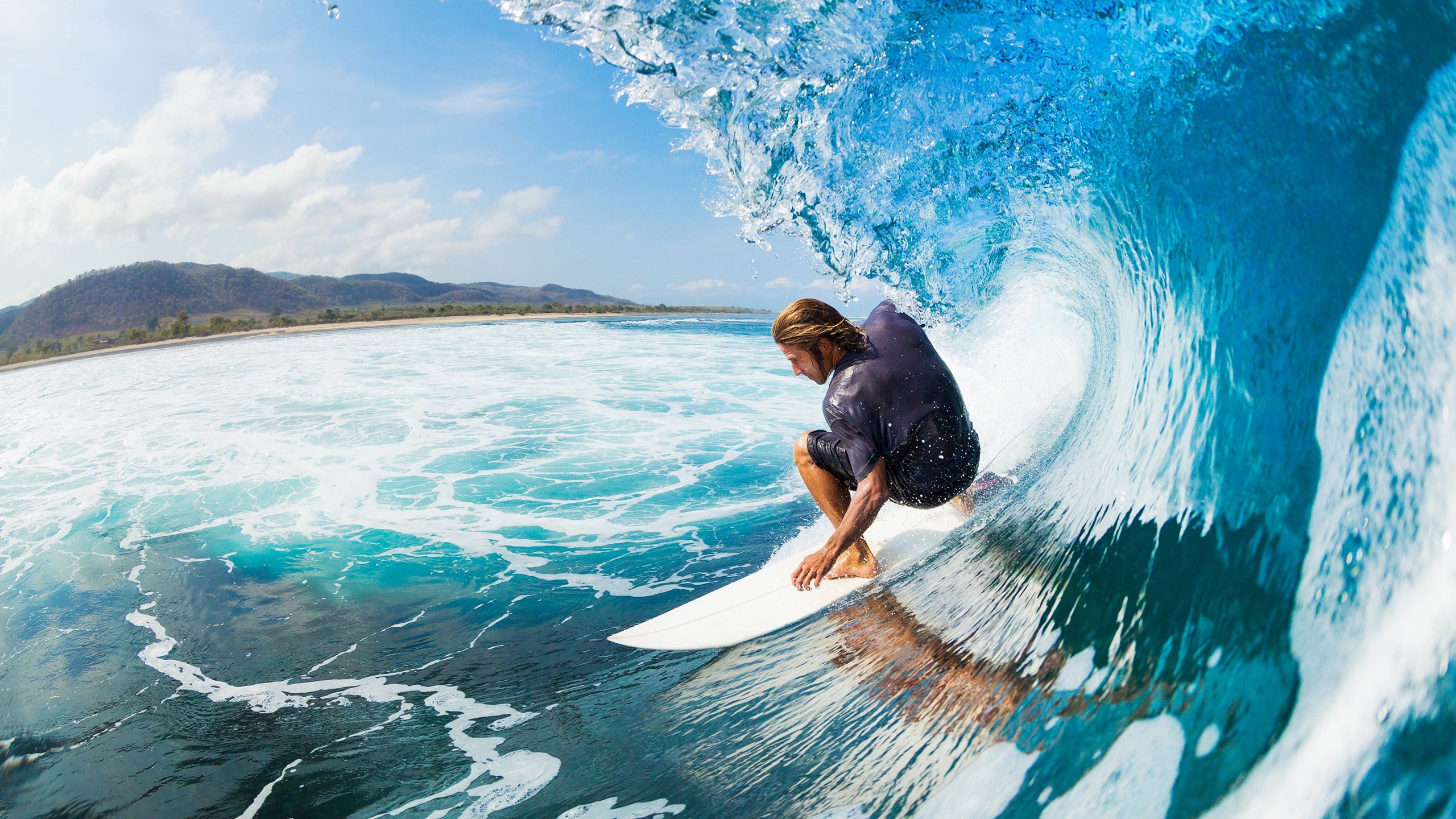 _高空极限跳伞表演：从云端俯瞰人生_，3.9万米高空极限跳伞视频