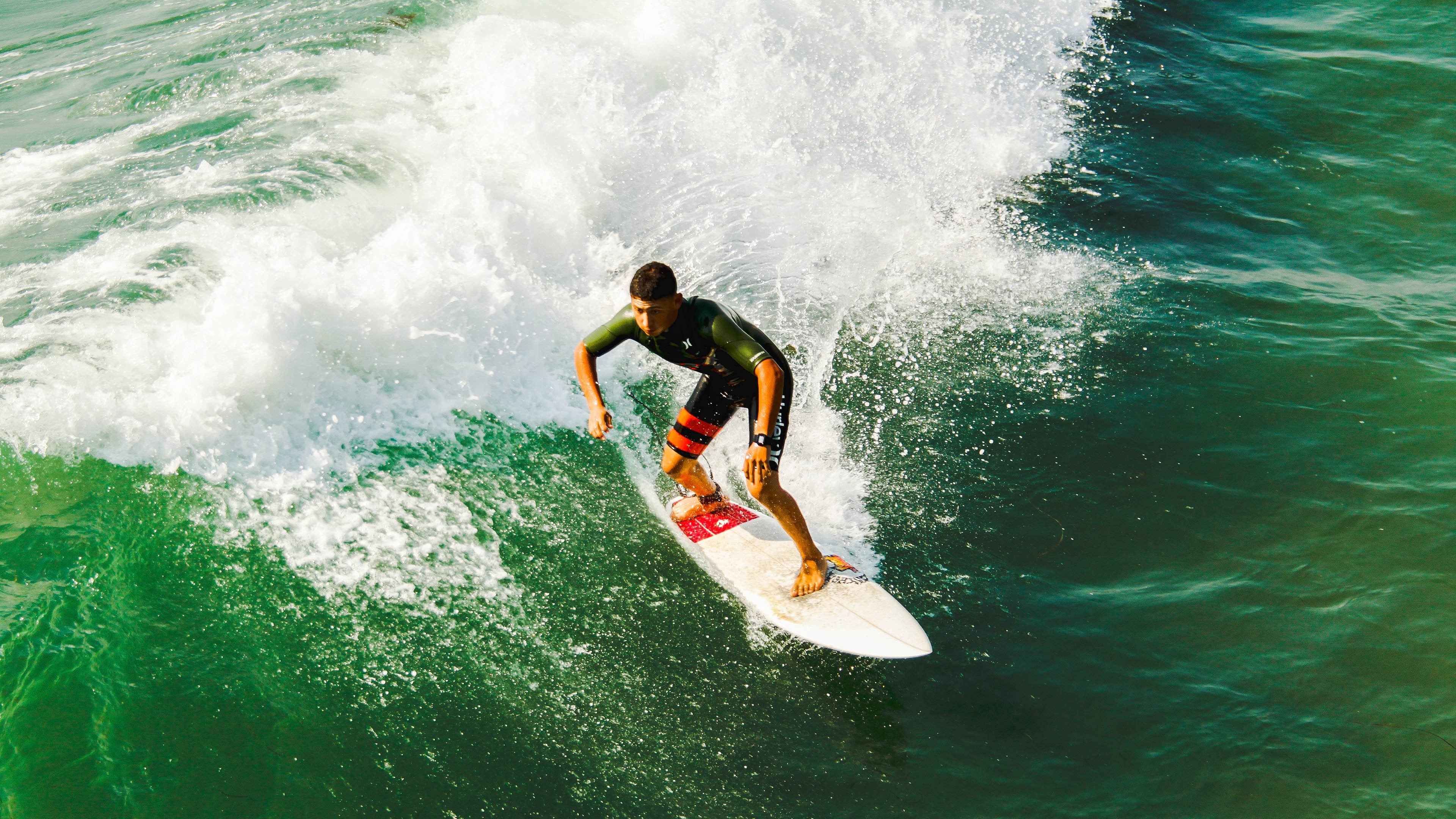 勇士客场击败国王，库里命中致命三分终结悬念，勇士库里经典比赛